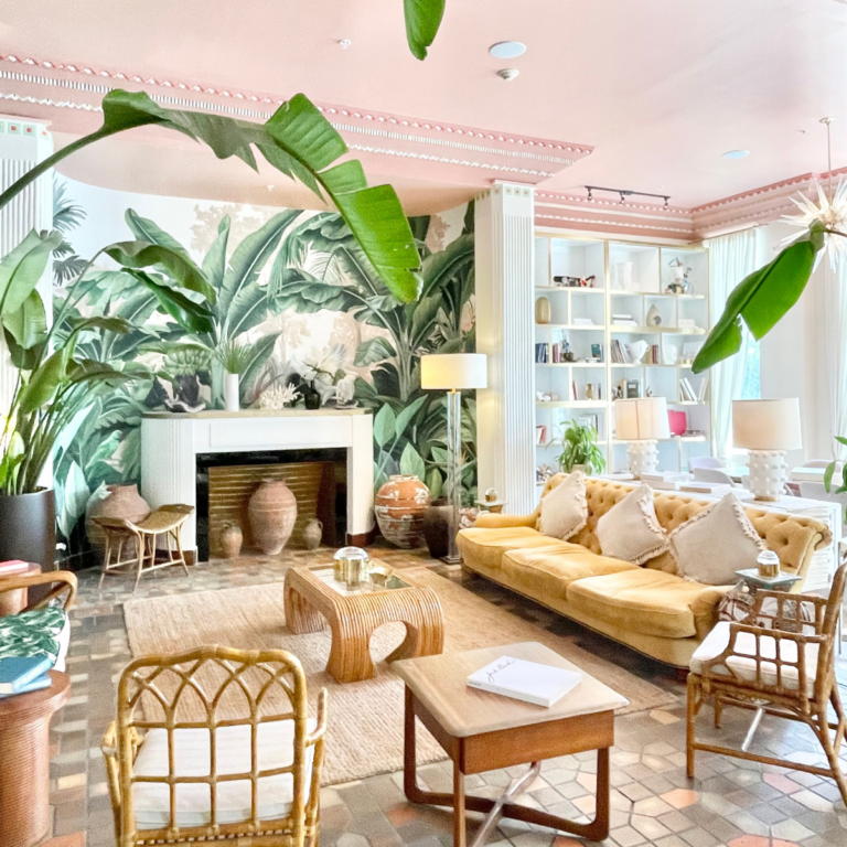 Miami! Mid Beach vs South Beach (+ Where to Stay in Miami BESIDES Miami Beach)